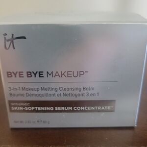 𝅺IT bye bye makeup Full Size New In Box